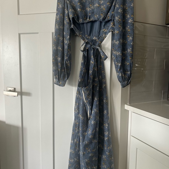 Astr Blue Floral Cut-Out Midi Dress - Picture 5 of 11